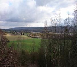 Vue des hauteurs de Neuville